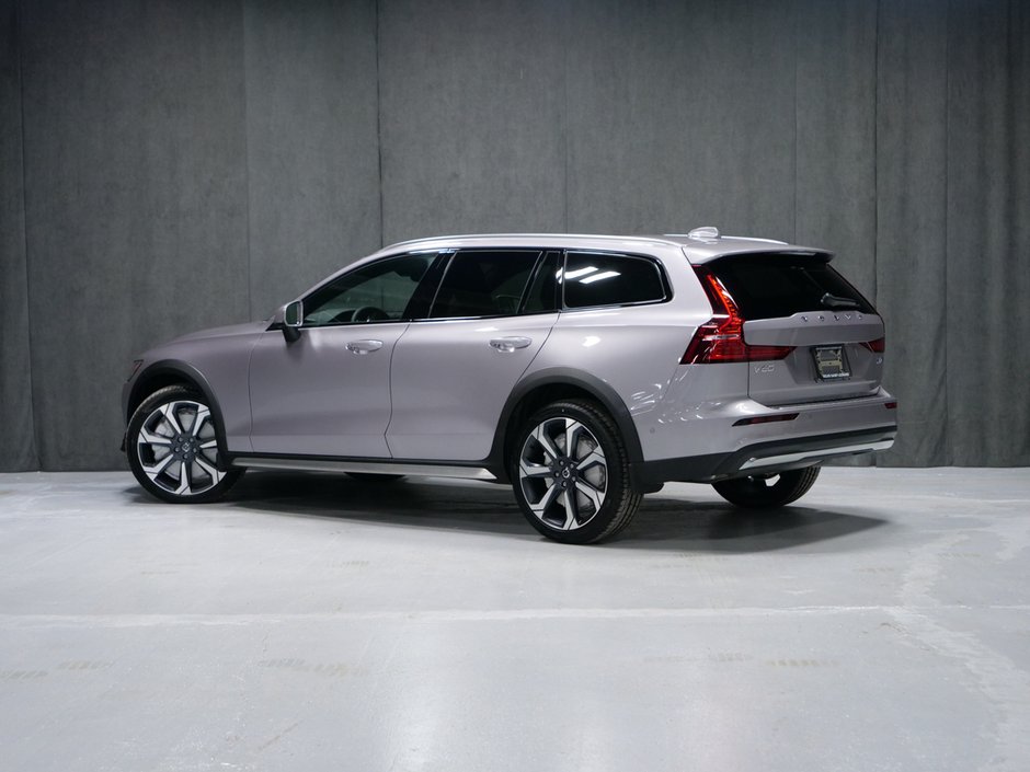 2026 Volvo V60 Cross Country Ultra-3