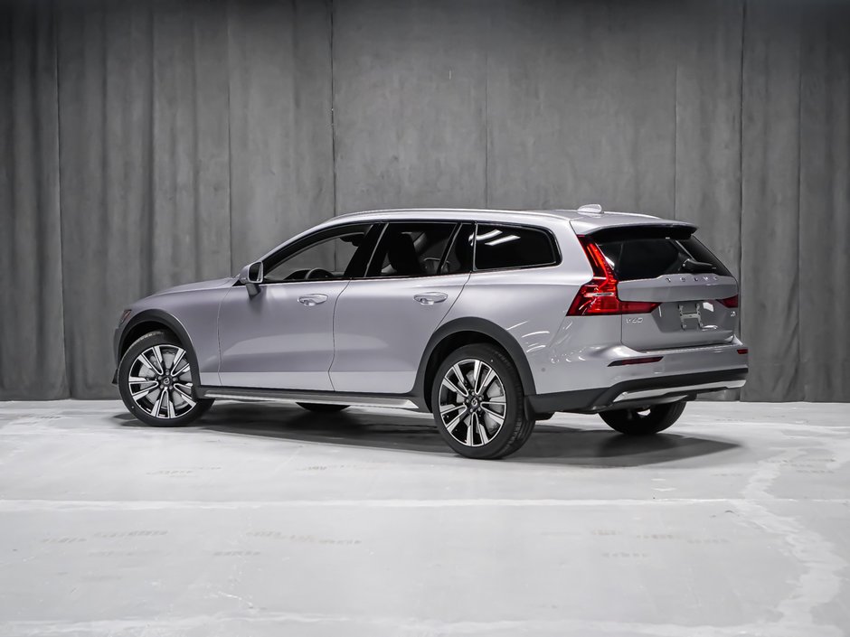 2026 Volvo V60 Cross Country Ultra-3