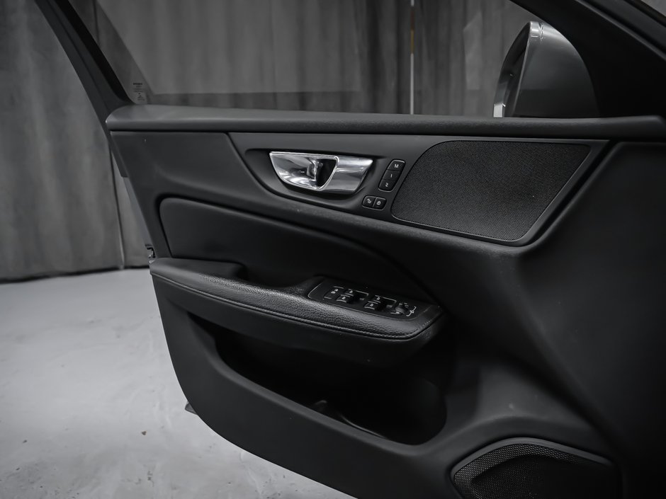 Volvo V60 T6 MOMENTUM 2021-10