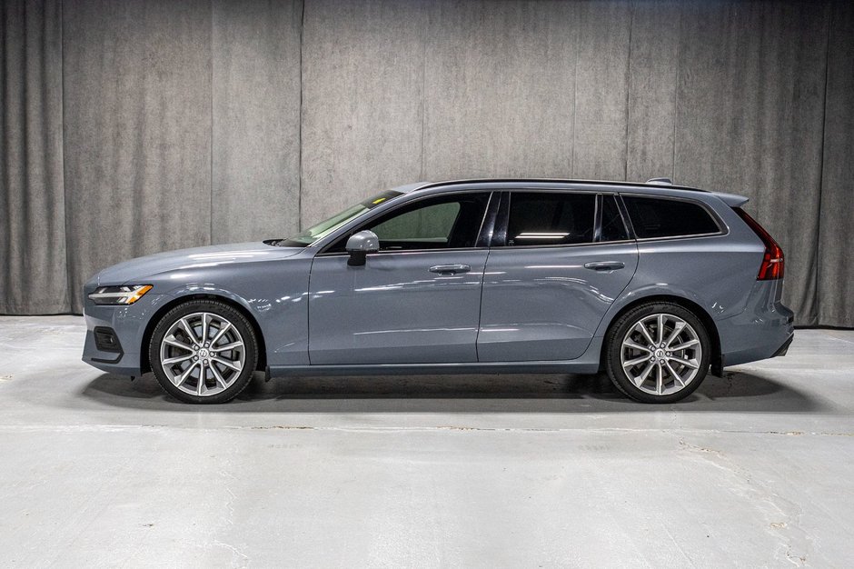 2022 Volvo V60 T6 MOMENTUM PREMIUM CLIMATE-3