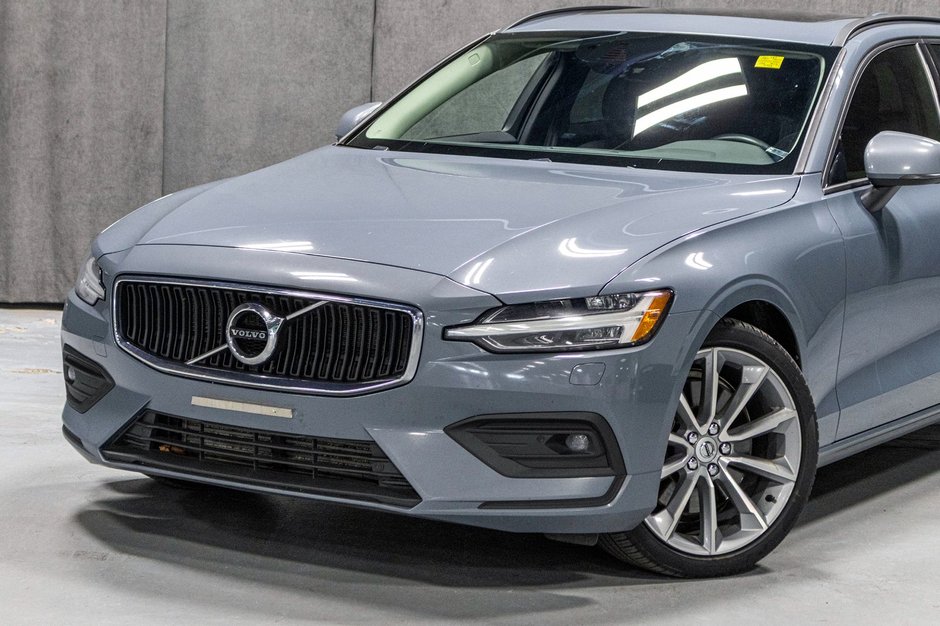2022 Volvo V60 T6 MOMENTUM PREMIUM CLIMATE-23