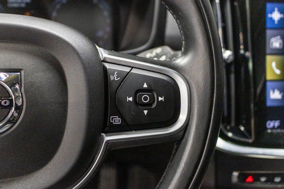 2022 Volvo V60 T6 MOMENTUM PREMIUM CLIMATE-12