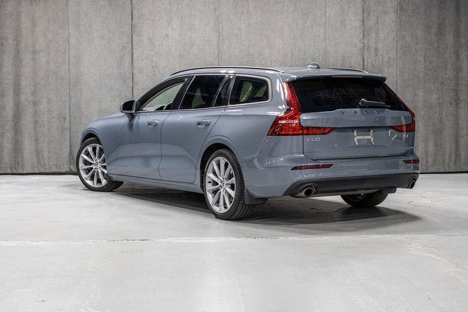 2022 Volvo V60 T6 MOMENTUM PREMIUM CLIMATE-4