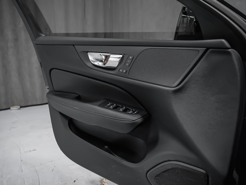 Volvo V60 B6 PLUS DARK 2023-10