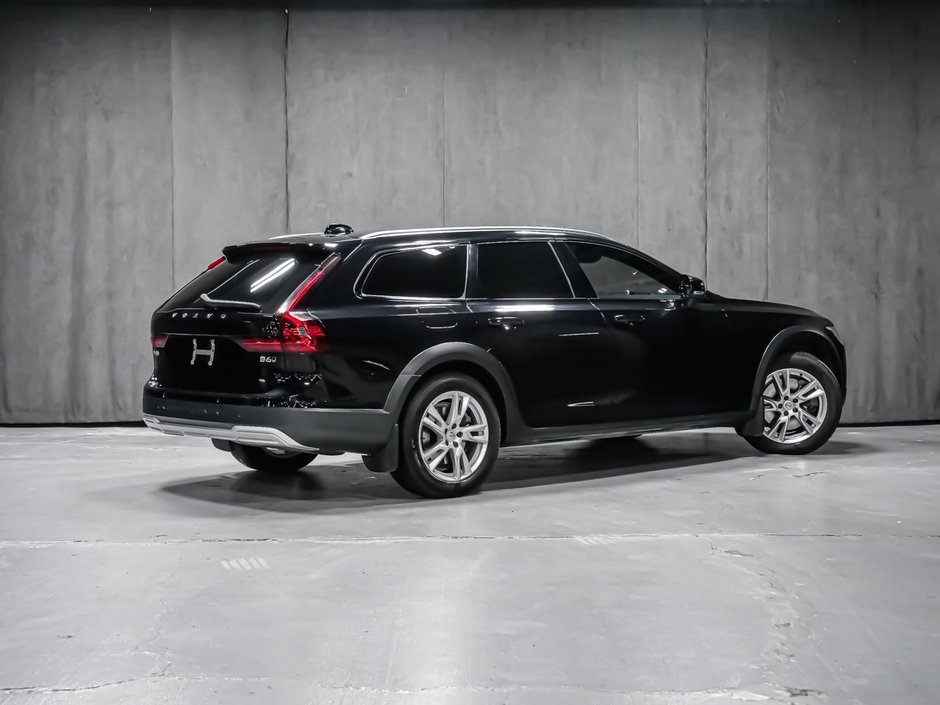 2022 Volvo V90 Cross Country B6 INSCRIPTION-2