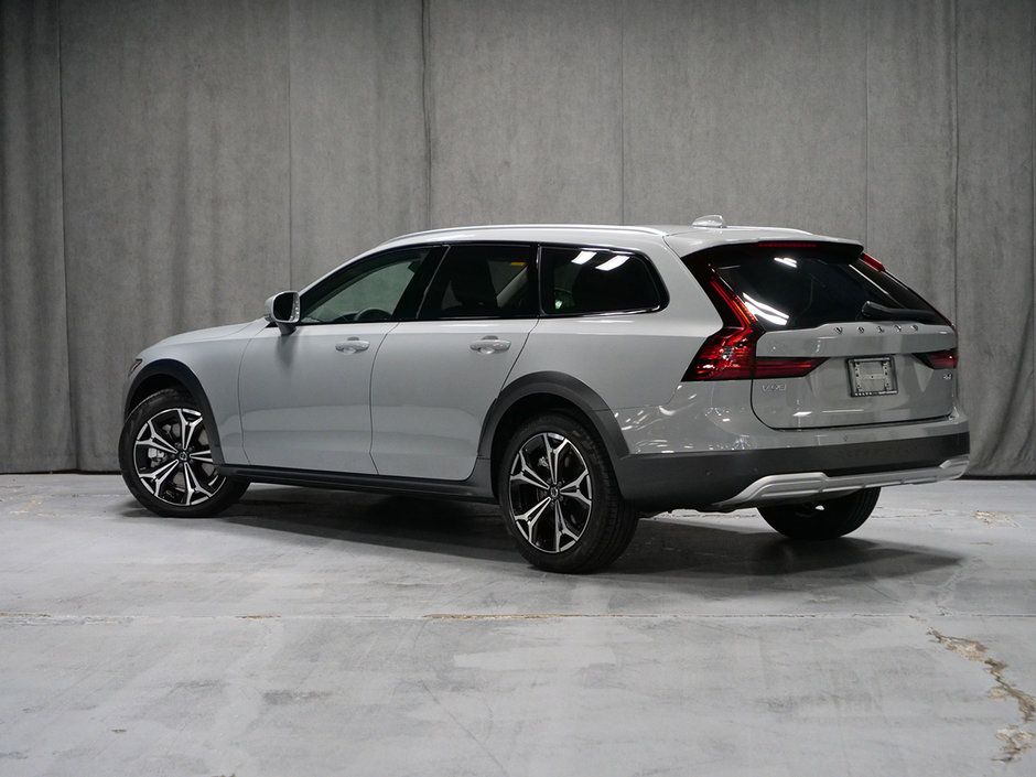 Volvo V90 Cross Country B6 PLUS HARMAN KARDON 2024-2