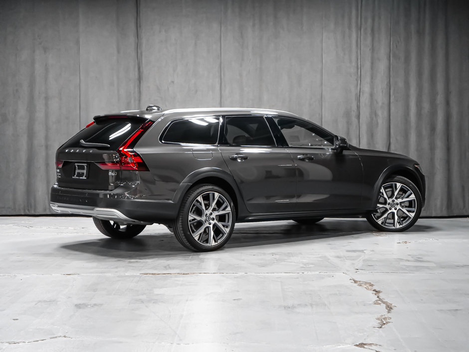 Volvo V90 Cross Country ULTIMATE BOWERS & WILKINS 2024-3