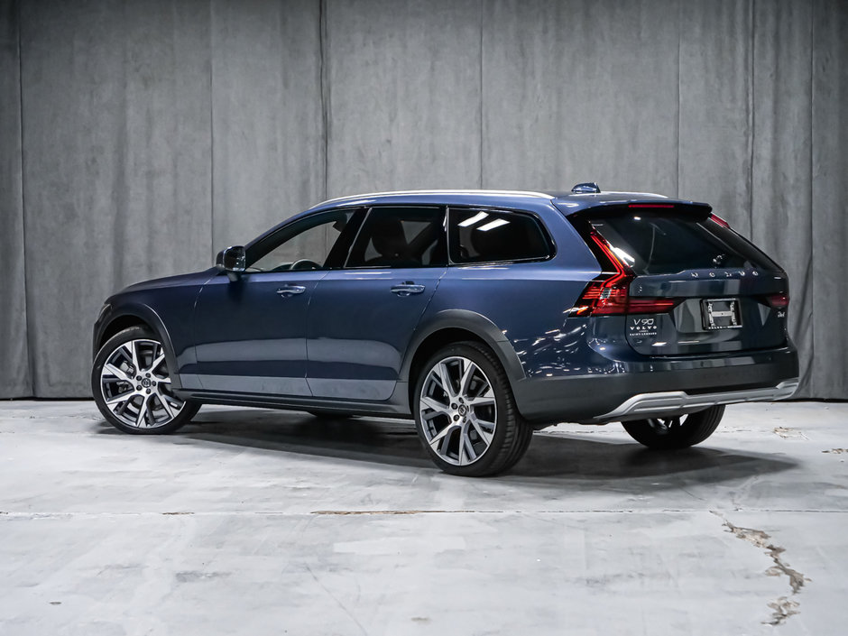 Volvo V90 Cross Country B6 ULTIMATE 2024-2