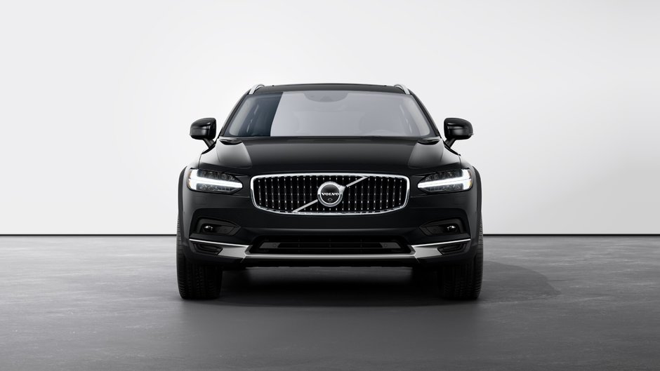 2025 Volvo V90 Cross Country Ultra-2