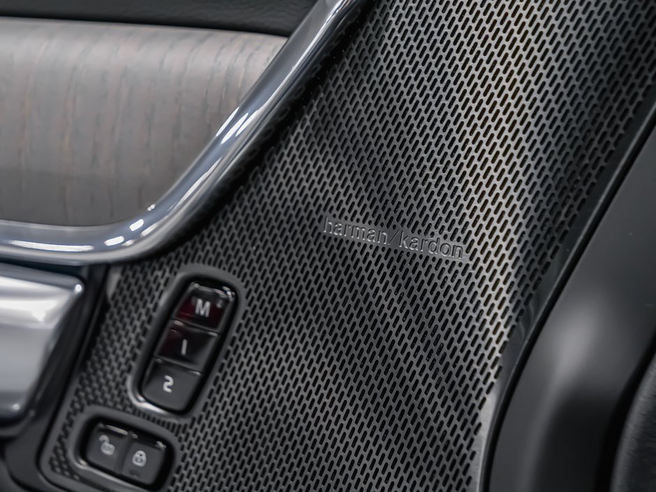 2026 Volvo V90 Cross Country Ultra-10