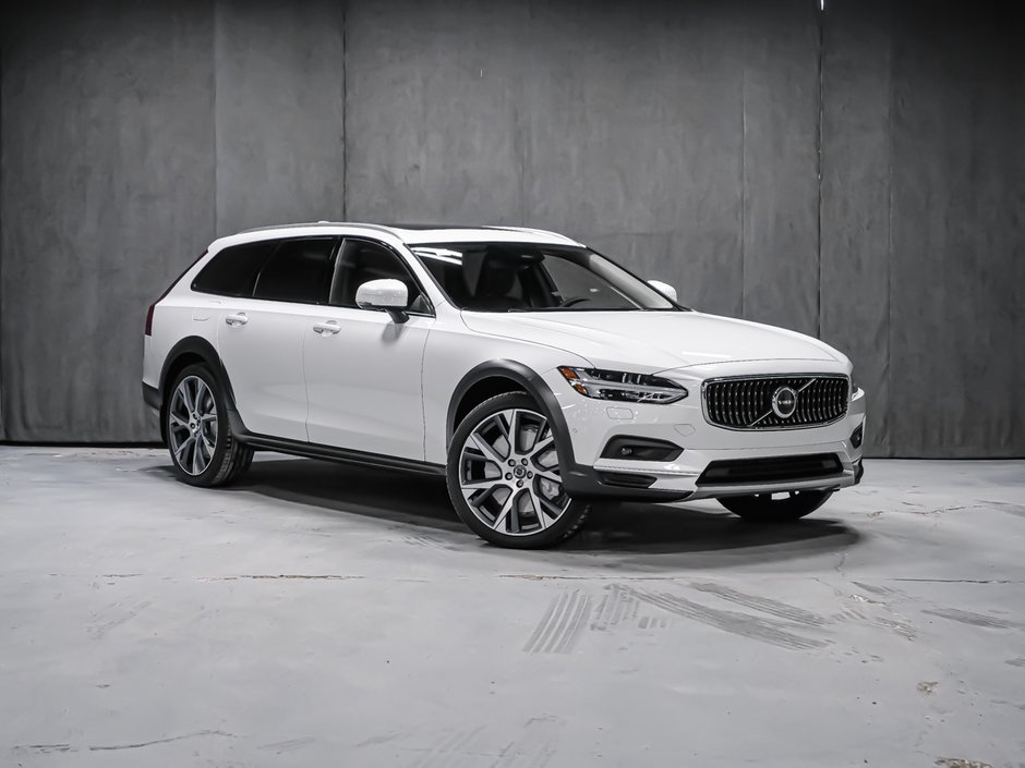 2026 Volvo V90 Cross Country Ultra-1