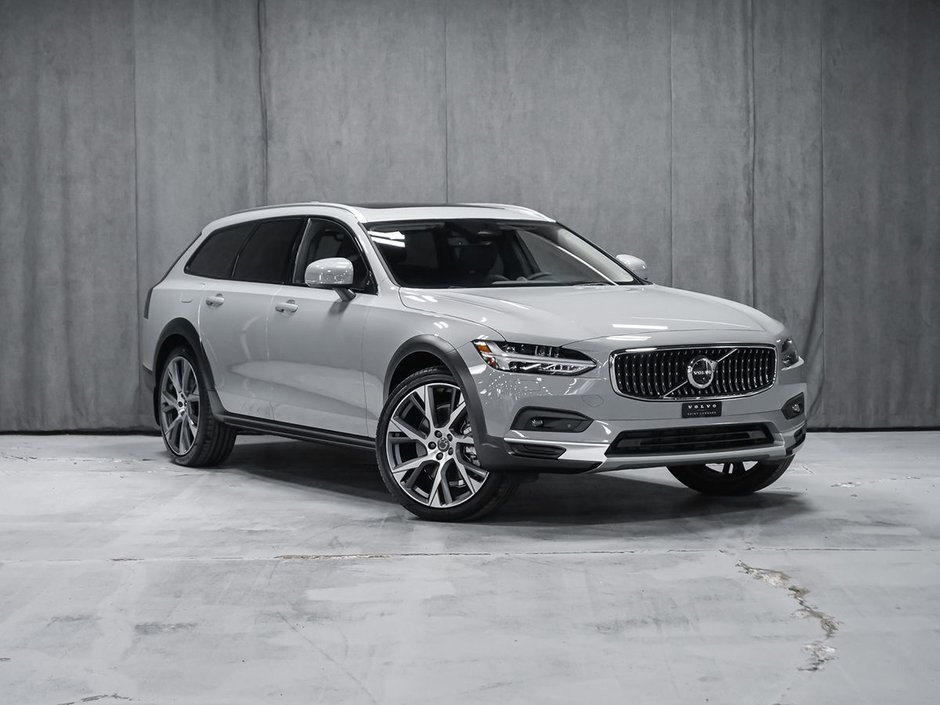 2026 Volvo V90 Cross Country Ultra-1