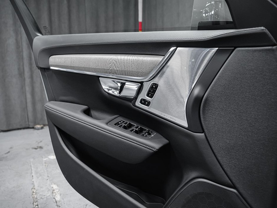 2026 Volvo V90 Cross Country Ultra-12