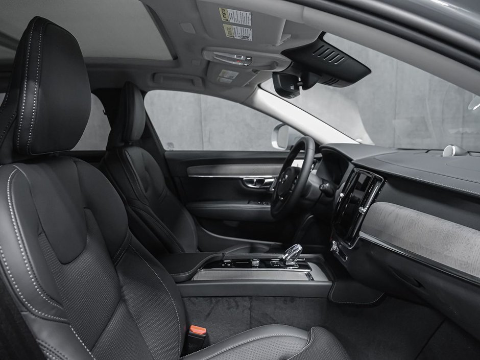 2026 Volvo V90 Cross Country Ultra-16