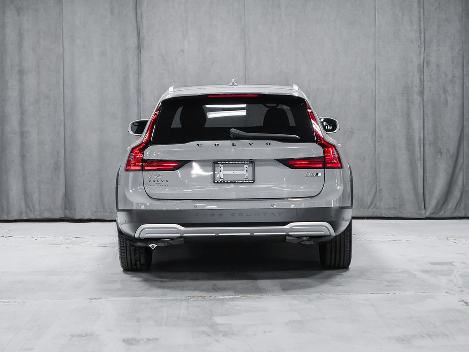 2026 Volvo V90 Cross Country Ultra-6
