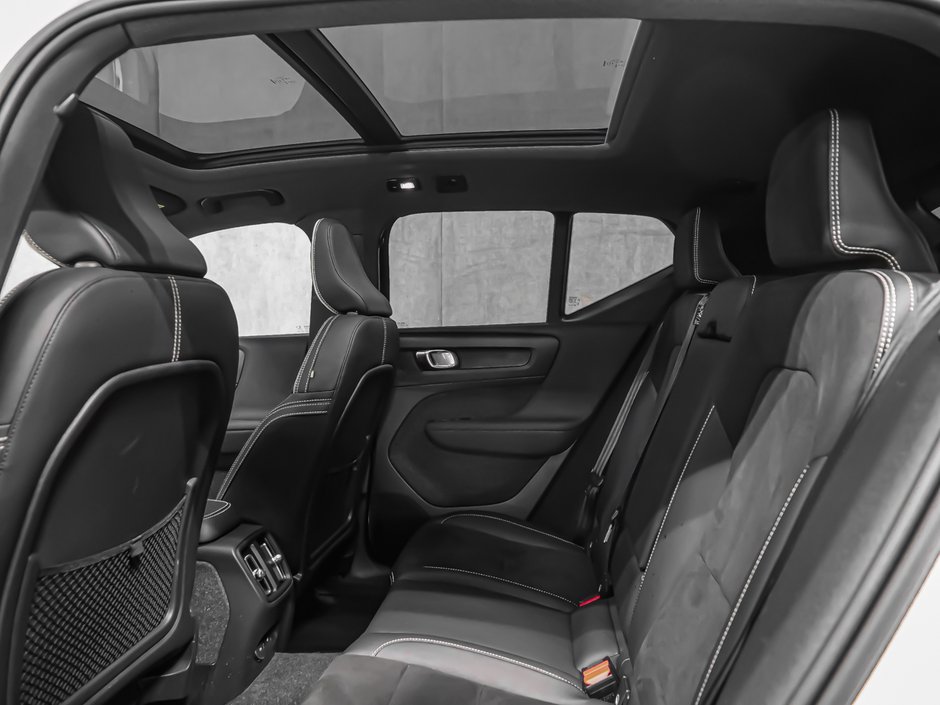 Volvo XC40 Recharge Pure Electric ULTIMATE 2022-13