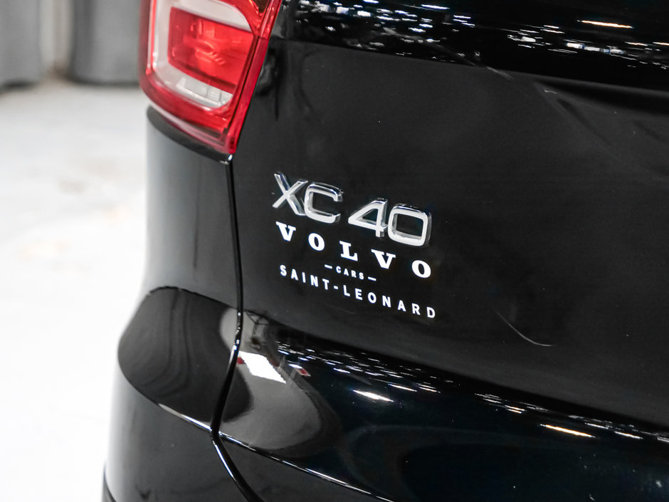 2023 Volvo XC40 Recharge Pure Electric CORE CLIMATE-7