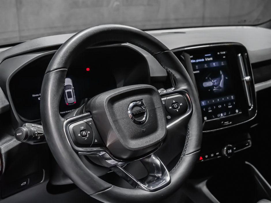 2023 Volvo XC40 Recharge Pure Electric PLUS-10