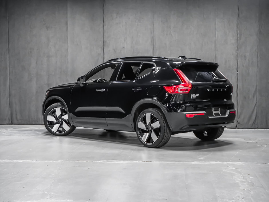 2023 Volvo XC40 Recharge Pure Electric PLUS-2