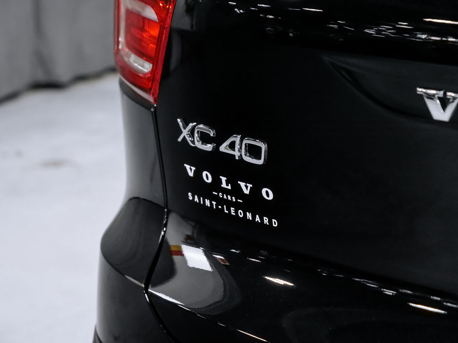 Volvo XC40 Recharge Pure Electric CORE 2024-10