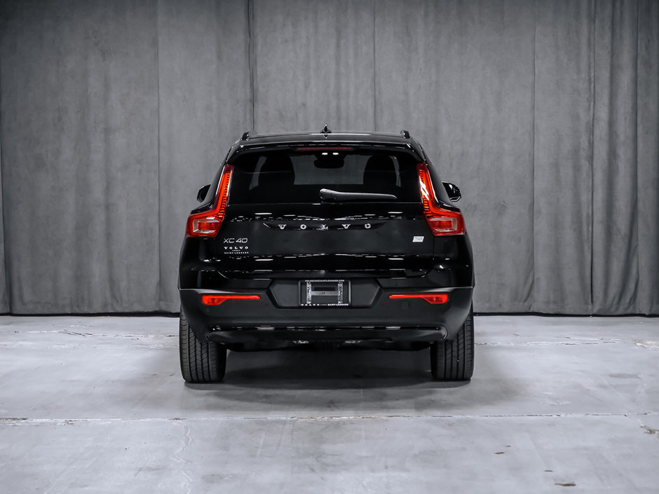 2024 Volvo XC40 Recharge Pure Electric CORE-3