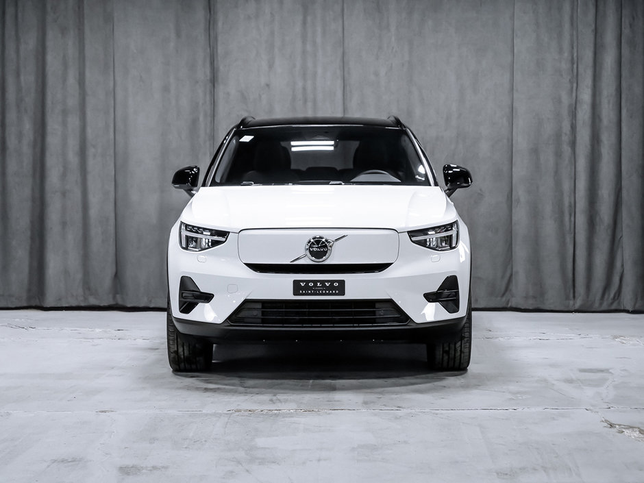 Volvo XC40 Recharge Pure Electric Core 2024-3
