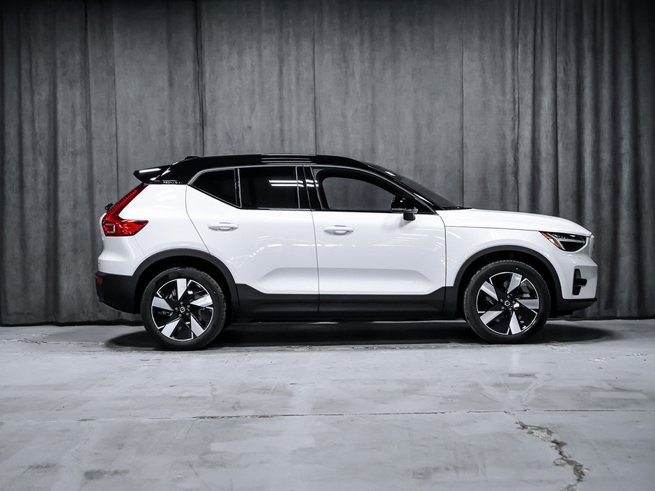Volvo XC40 Recharge Pure Electric Core 2024-1