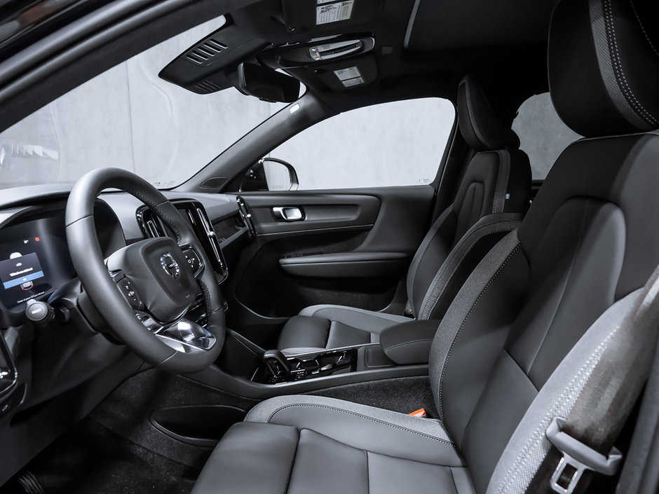 2024 Volvo XC40 RECHARGE Plus-13