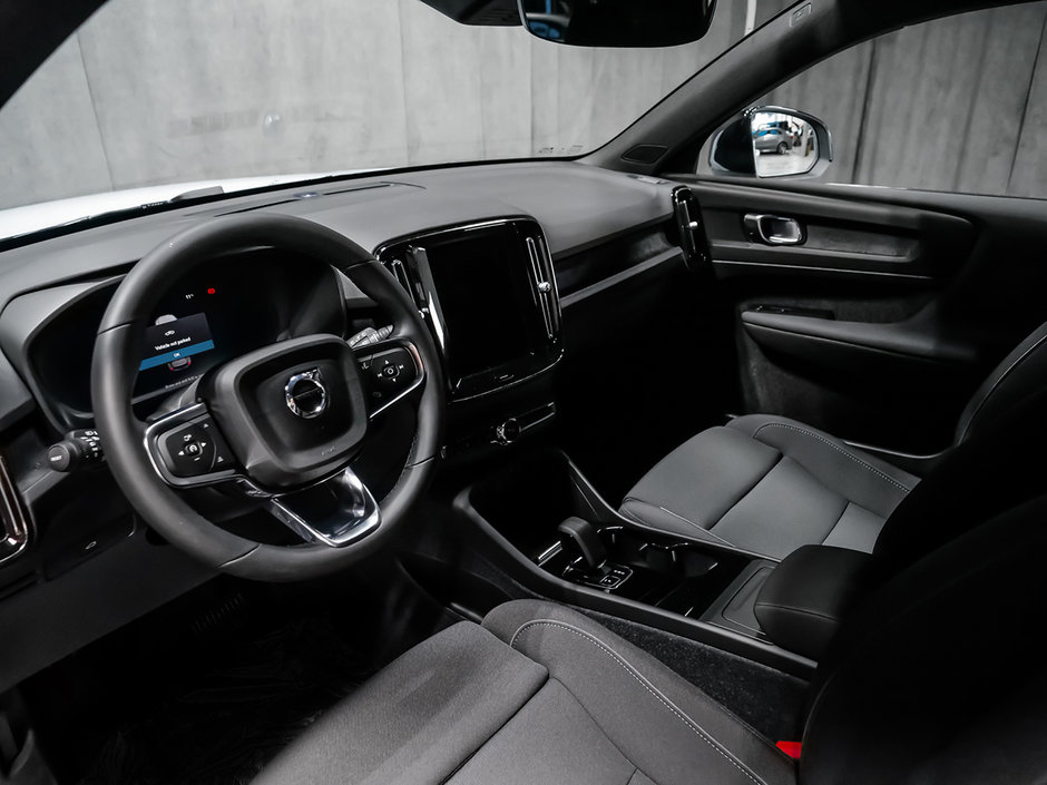 Volvo XC40 Recharge Pure Electric Core 2024-9