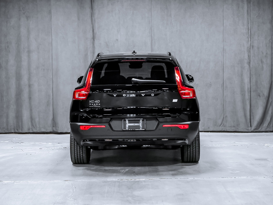 Volvo XC40 Recharge Pure Electric Core 2024-4