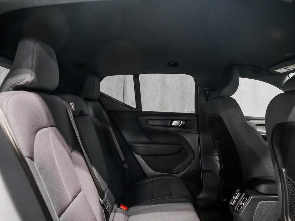 Volvo XC40 Recharge Pure Electric Core 2024-19