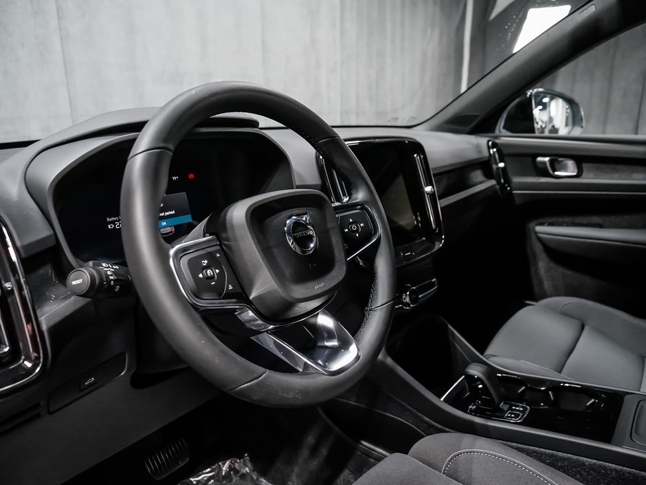 Volvo XC40 Recharge Pure Electric Core 2024-11