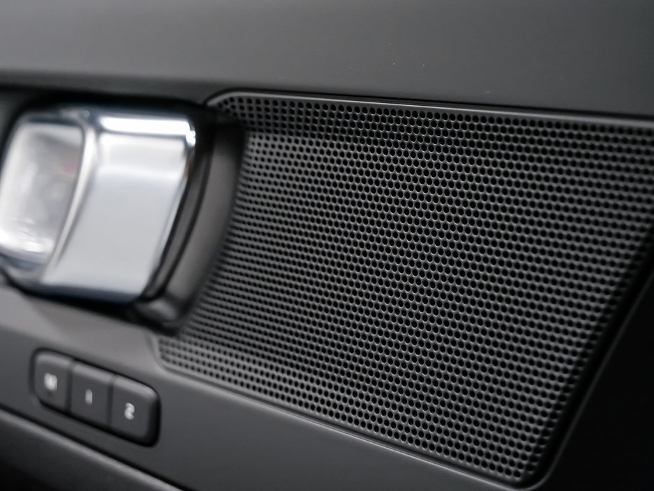 Volvo XC40 Recharge Pure Electric Core 2024-13