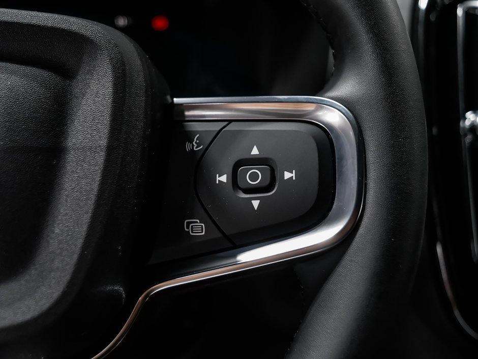 Volvo XC40 Recharge Pure Electric Core 2024-15