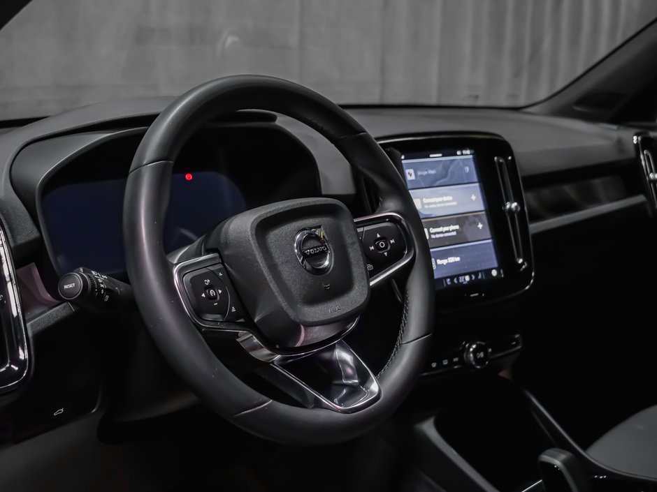 2024 Volvo XC40 Recharge Pure Electric PLUS-9