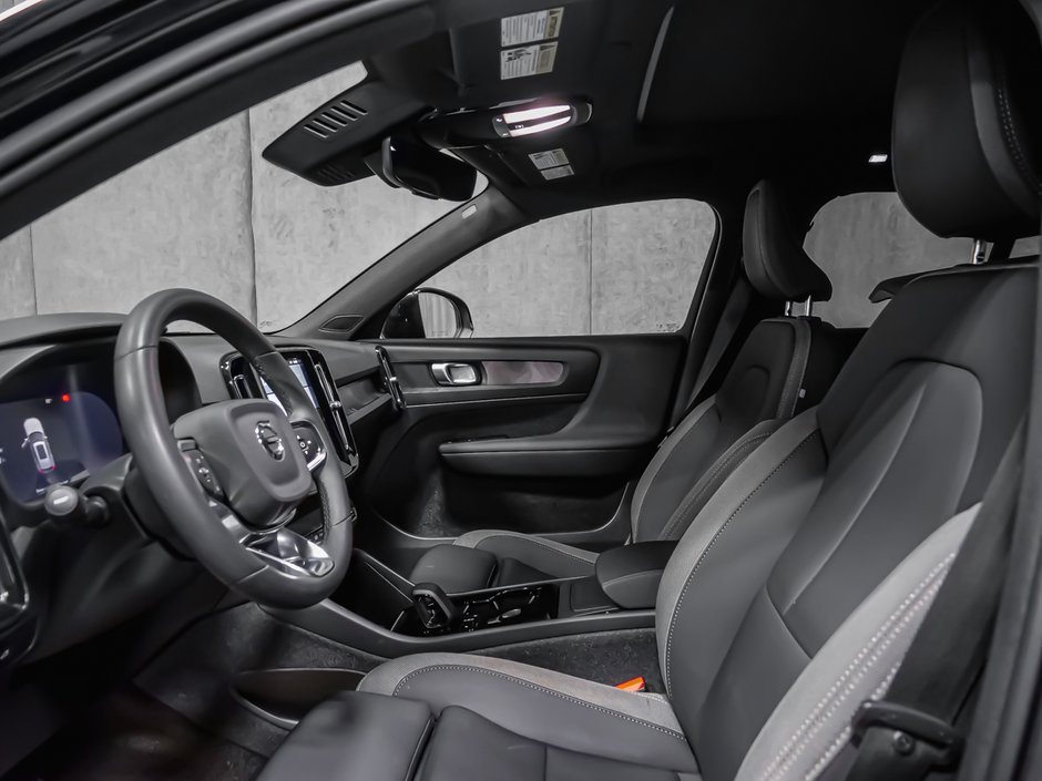 2024 Volvo XC40 Recharge Pure Electric PLUS-12