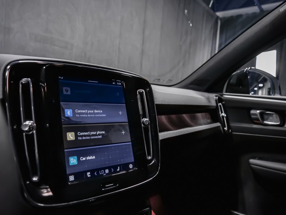 2024 Volvo XC40 Recharge Pure Electric PLUS-12
