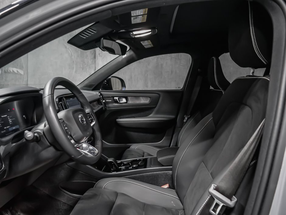 Volvo XC40 Recharge Pure Electric ULTIMATE 2024-12