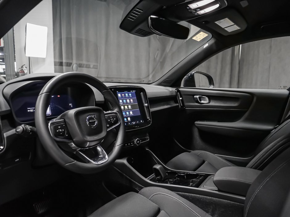 2024 Volvo XC40 Recharge Pure Electric Core-1