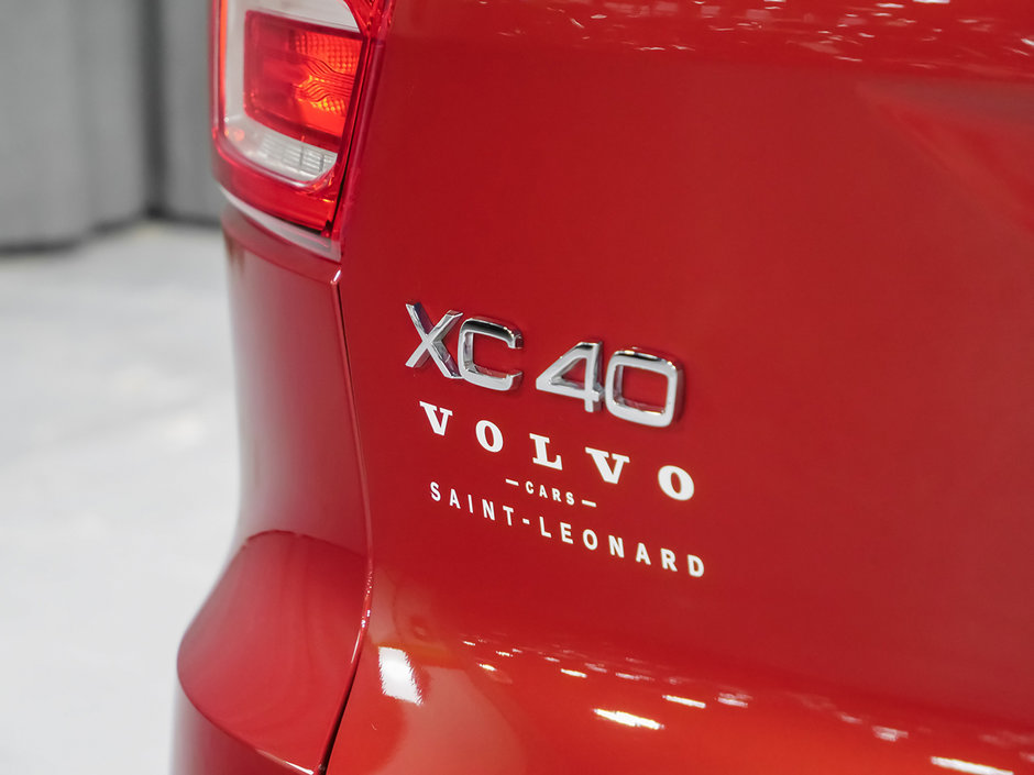 2021 Volvo XC40 T5 R-DESIGN ADVANCED CLIMATE POLESTAR-9