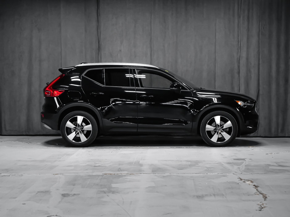 Volvo XC40 T4 MOMENTUM 2021-5