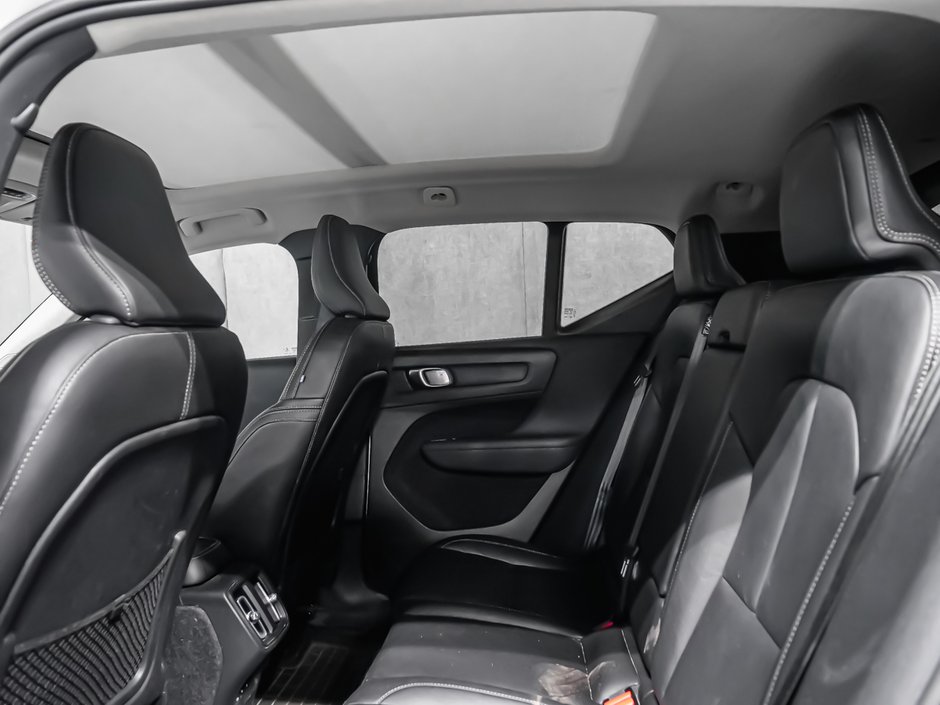 2021 Volvo XC40 T5 MOMENTUM CLIMATE-12