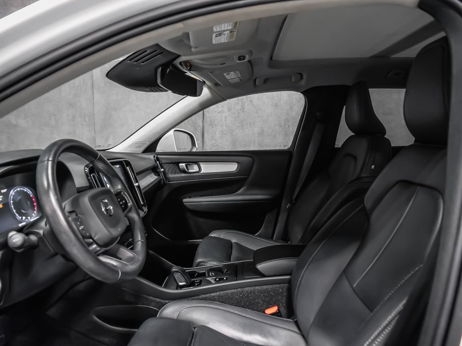 2021 Volvo XC40 T5 MOMENTUM CLIMATE-11