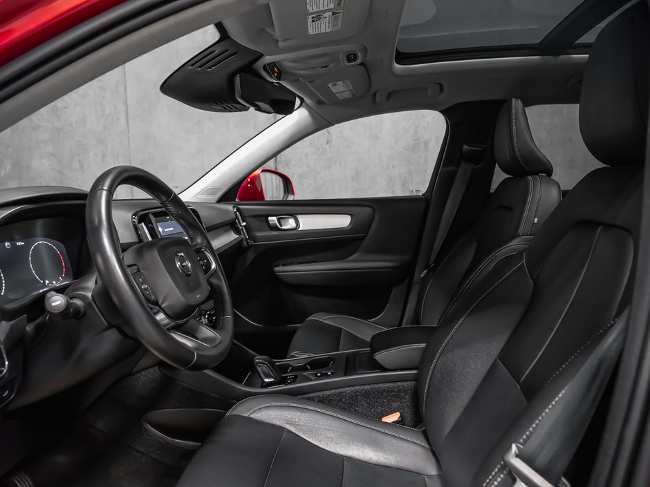 2021 Volvo XC40 T5 MOMENTUM CLIMATE PREMIUM-11