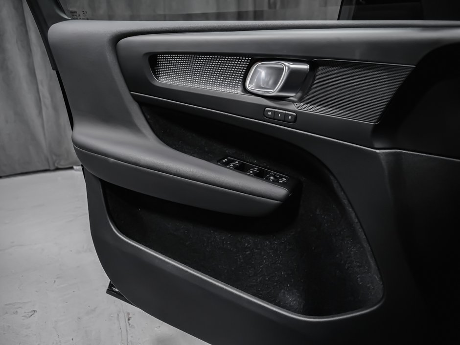 2021 Volvo XC40 T5 R-DESIGN ADVANCED-8