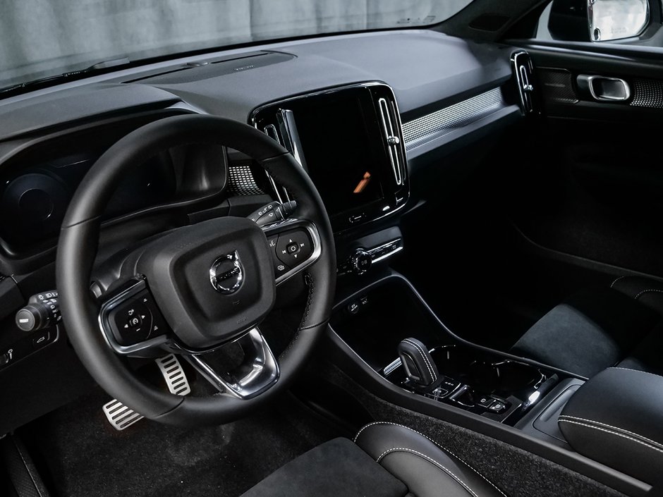 2022 Volvo XC40 R-DESIGN-8
