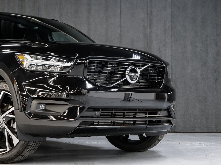 2022 Volvo XC40 R-DESIGN-26