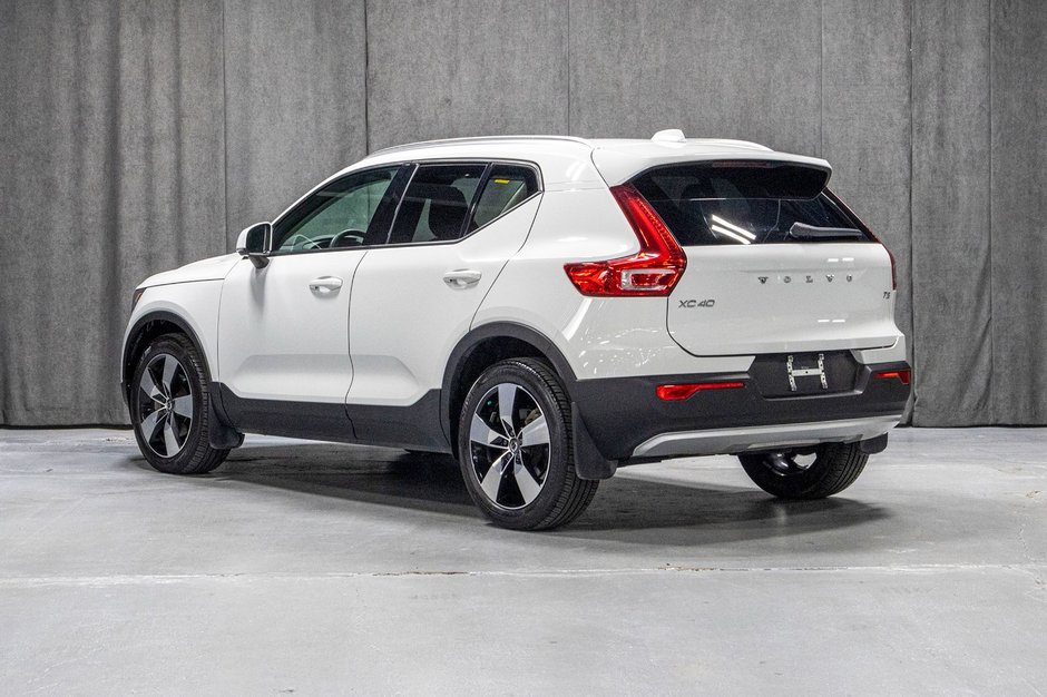 Volvo XC40 T5 MOMENTUM CLIMATE 2022-4
