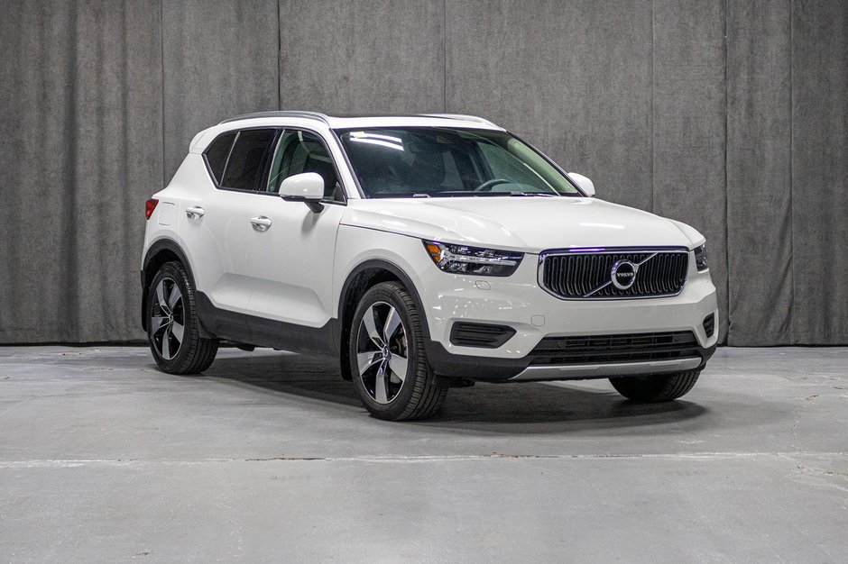 Volvo XC40 T5 MOMENTUM CLIMATE 2022-2