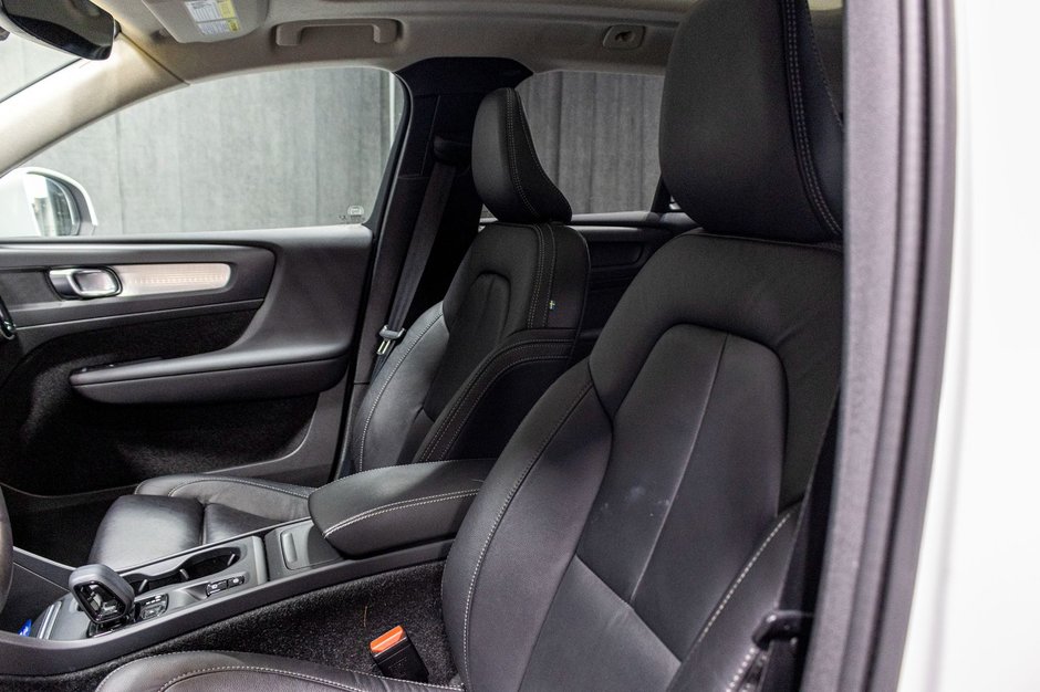 Volvo XC40 T5 MOMENTUM CLIMATE 2022-17